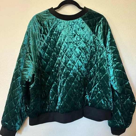 Torrid Women's Green Velvet Bomber Jacket - Picture 2 of 4